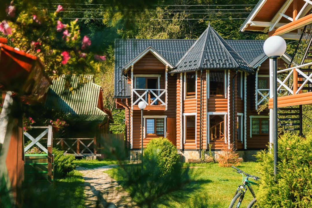 Gorycvit Hotel Verkhniy Yasenov Ngoại thất bức ảnh