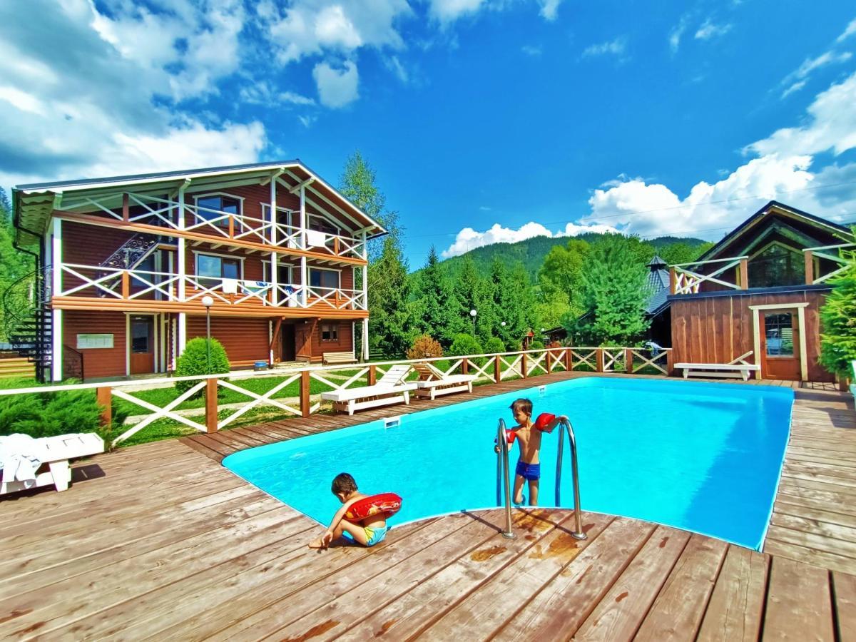 Gorycvit Hotel Verkhniy Yasenov Ngoại thất bức ảnh